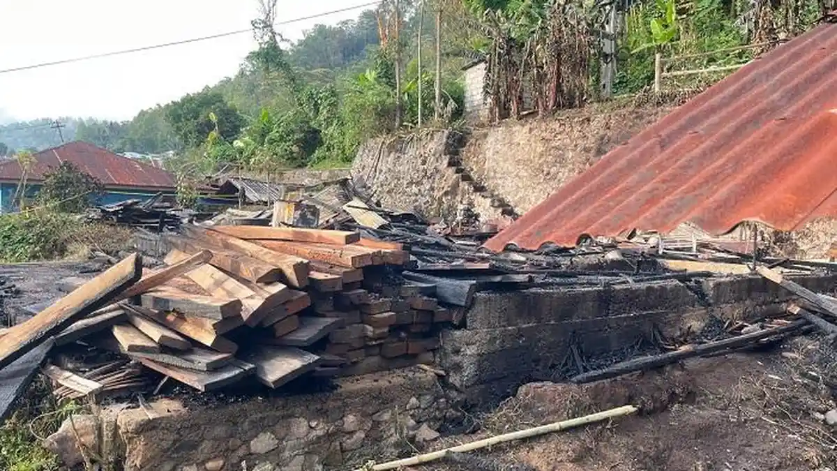 Rumah Kontrakan Milik Maria Goreti Londa di Bajawa Ludes Terbakar tak Ada Korban Jiwa