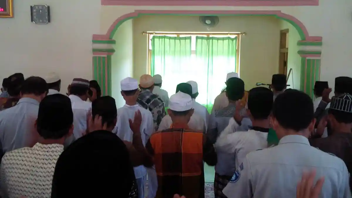 Niat Sholat Jumat dan Keistimewaan Bagi Muslim yang Melaksanakannya
