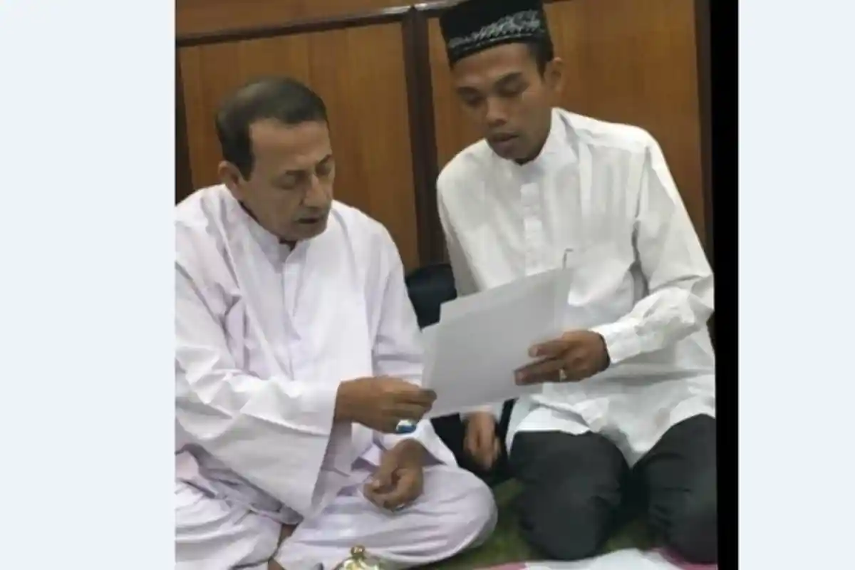 UAS Berkunjung ke Pekalongan, Habib Luthfi Sematkan Panggilan Syaikh Abdus Somad