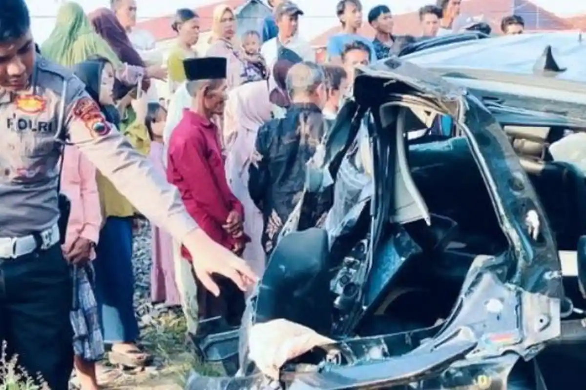 Ibu dan Anak Tewas Tertabrak KA Saat Hendak Silaturahmi Lebaran, Sopir Selamat Meski Mobil Terpental