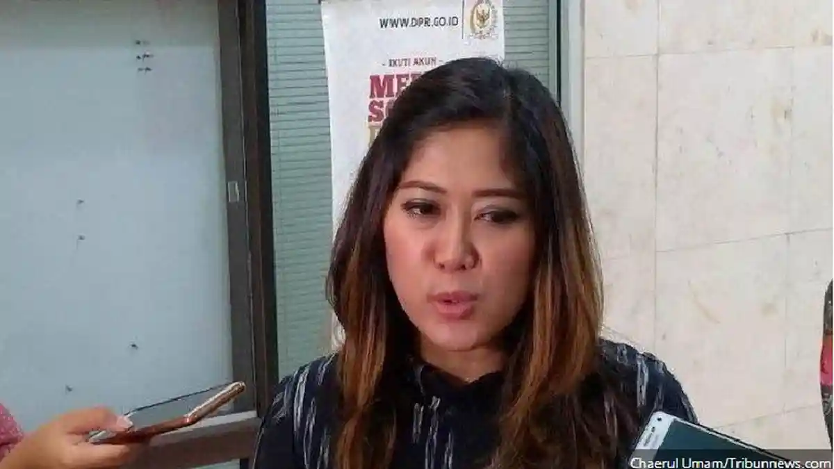 Tegas! Prabowo Beri Pesan Menteri Komdigi: Tak Boleh ada 'Beking-bekingan' Judi Online