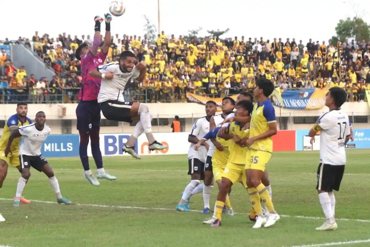 Protes Raffi Ahmad Kala Barito Putera vs RANS Nusantara FC di Liga 1 Skor 1-1, Sorot Ulah Wasit