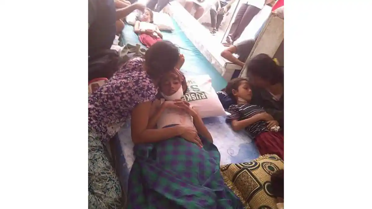 Gubernur Lebu Raya Meneteskan Air Mata Liat Korban Anak