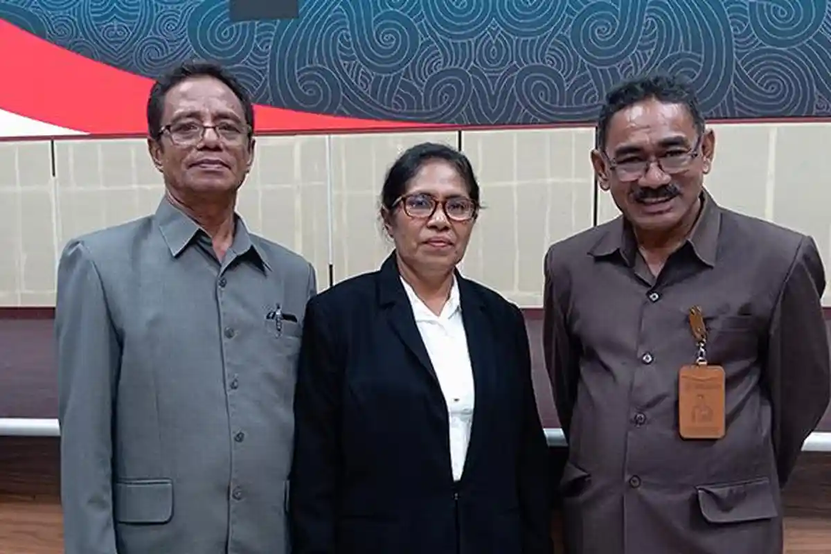 Mengabdi Lebih dari 30 Tahun, Begini Kisah 3 Guru Terbaik Asal NTT jadi Kepsek di Kota Sorong