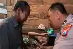 Ipda-Purnomo-Polisi-Baik-Hati-di-Lamongan-Beraksi-Lagi-Bantu-Penderita-Stroke-dan-Jantung-Bocor.jpg