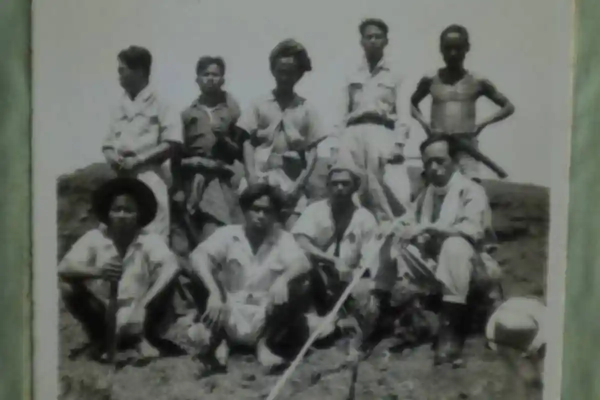 Adnawijaya, Chatib, Rukman dan Hamim, 4 Orang Pertama Indonesia Injak Dasar Kaldera Gunung Tambora