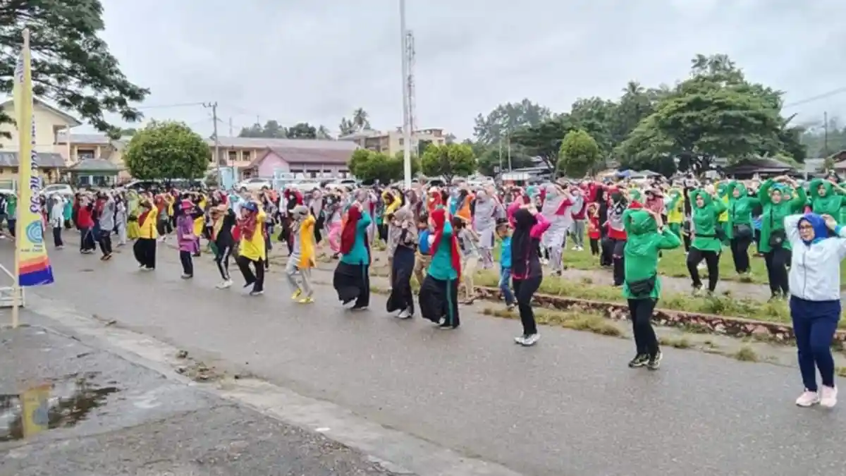 Sambut Hari Ibu, Pengurus PPK Galus Gelar Senam Bareng dan Lomba Gerak Jalan Santai