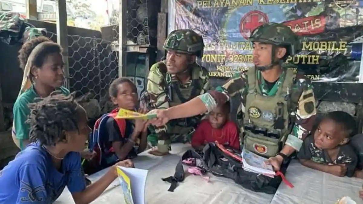 Anak Anak Ilaga Dapat Wasbang dari Satgas TNI