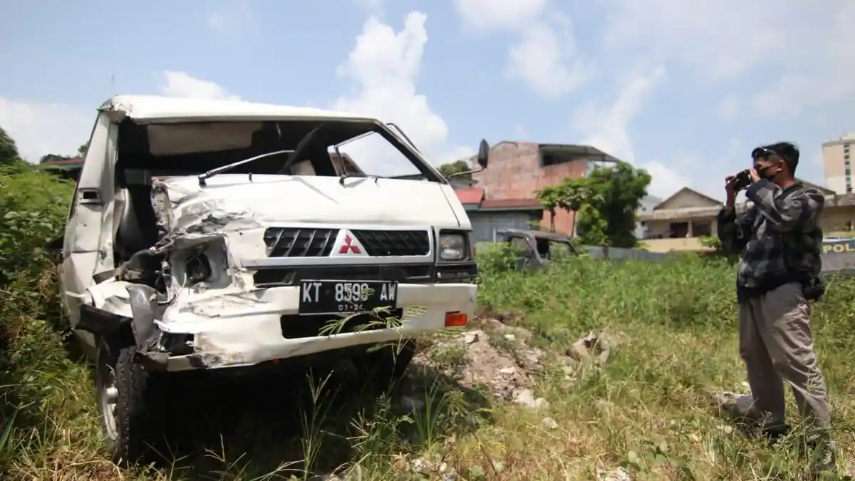 Kondisi Terkini Mobil Mitsubishi dan Isuzu yang Terlibat di Kecelakaan Maut Sepinggan Balikpapan