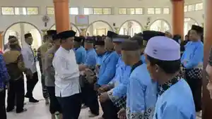 20260423-LEPAS-CALHAJ-Forkopimda-Kabupaten-Bangka-saat-melepas-1.jpg
