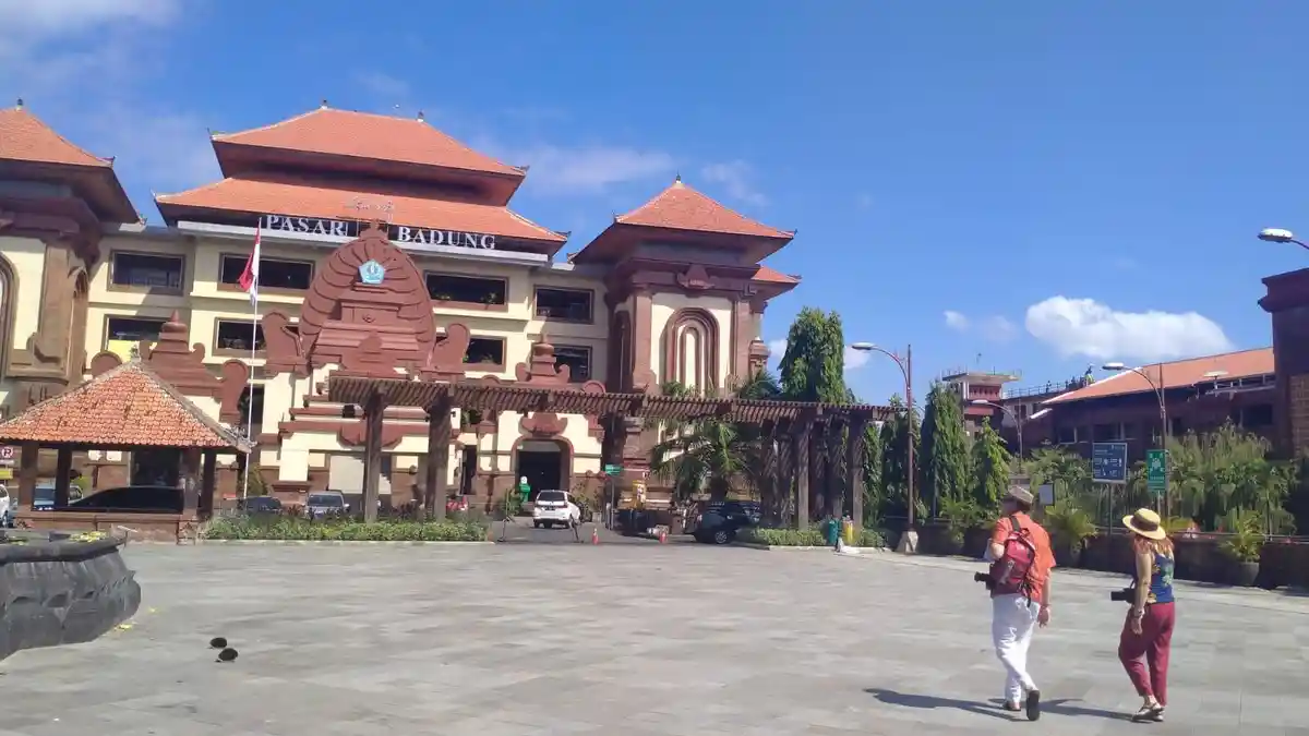 Ornamen Pasar Badung Bali Yang Rusak Akan Diperbaiki Perumda Pasar Esok