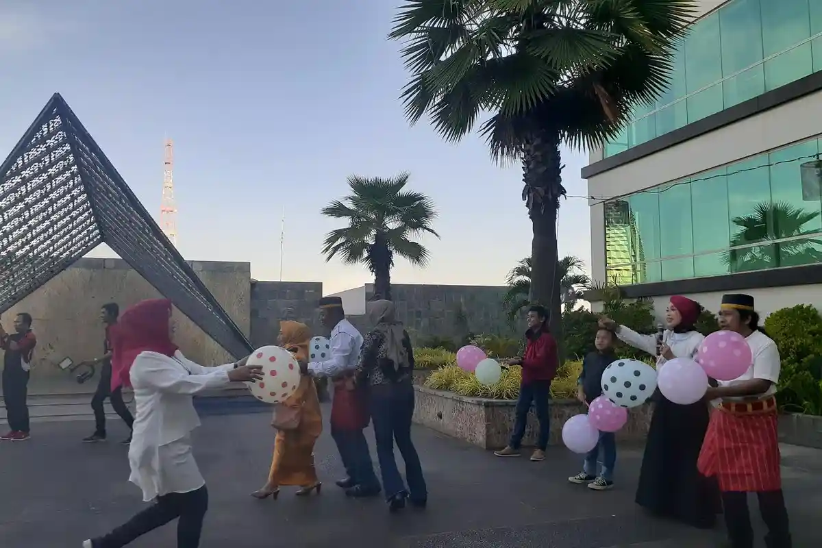 IKA SMAGA 86 Gelar Halalbihalal Dibuka dengan Game