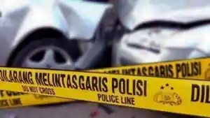 Mobil-mengalami-kecelakaan-di-Turunan.jpg