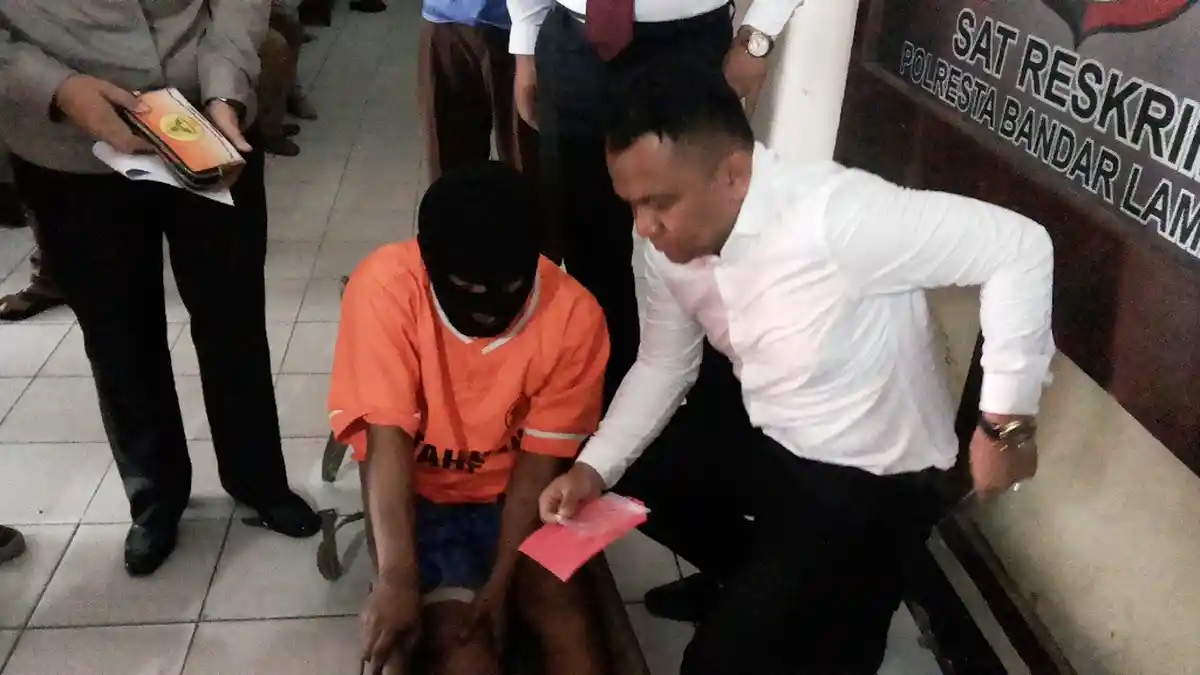 Lukman Beraksi Sendirian, Incarannya Mobil Tanpa Penjagaan