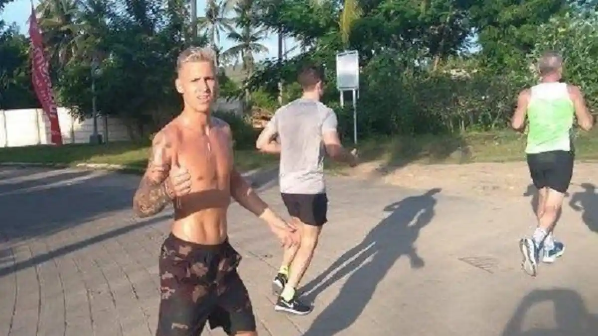 Jelang Jadwal MotoGP Mandalika 2022, Fabio Quartararo Curi Perhatian Saat Jogging Sore