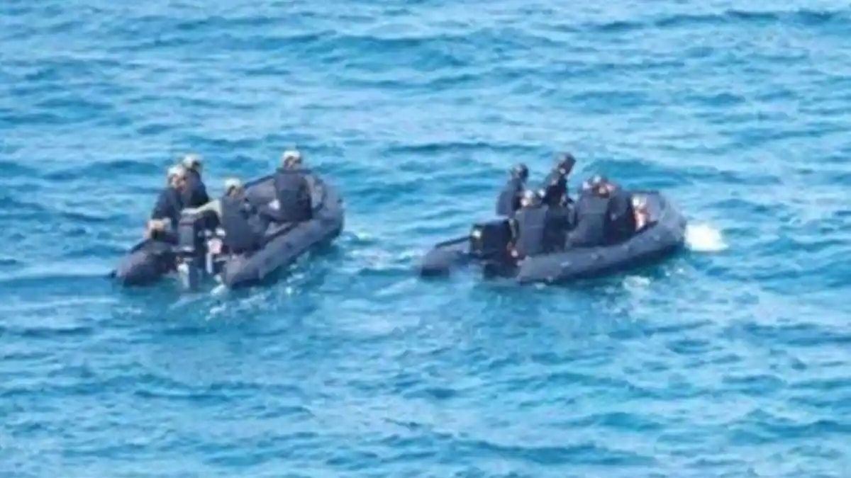 Ditemukan Satu Lagi, Total 6 Mayat Korban Kecelakaan Helikopter GSDF Jepang di Okinawa
