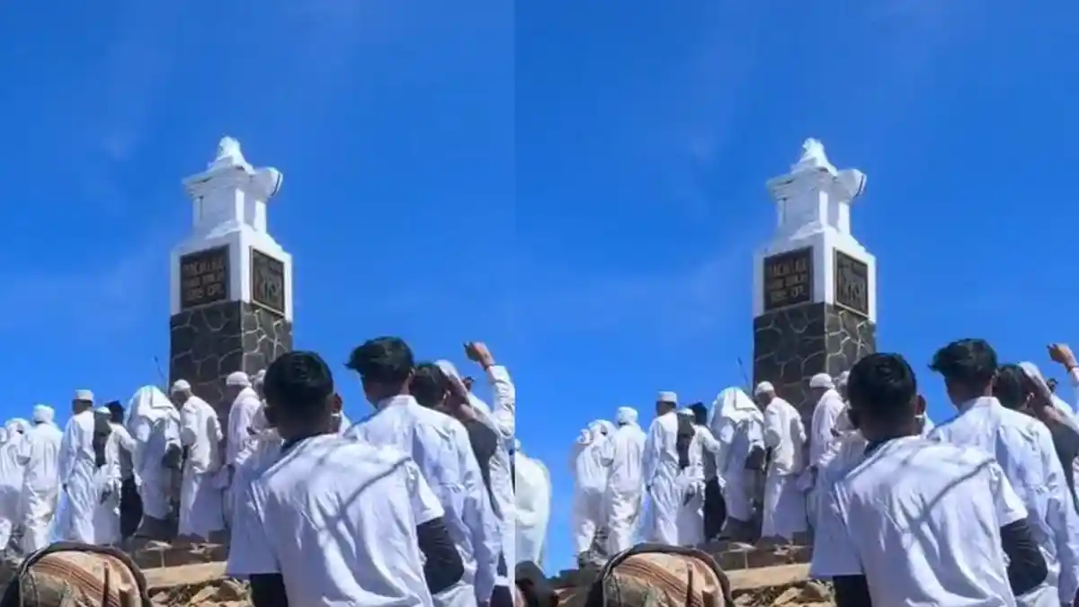 Viral Pendaki Berpakaian Serba Putih di Puncak Gunung Lawu, Ternyata Berasal Dari Grobogan
