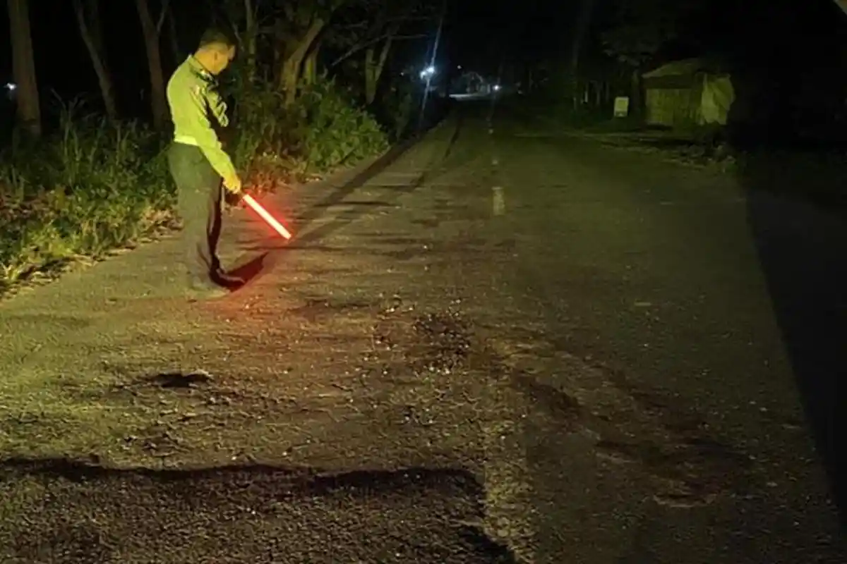 Nasib Pilu Nenek-Cucu dari Blitar Terjatuh di Jalan usai Diseruduk Truk, Nenek Tewas di TKP