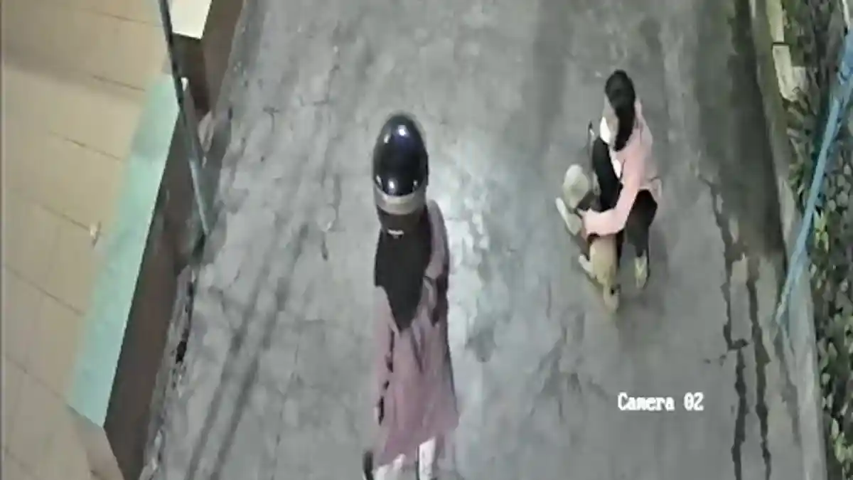 Dua Wanita Maling Anjing Berkeliaran di Medan Timur, Pelaku Sempat Terekam Kamera CCTV