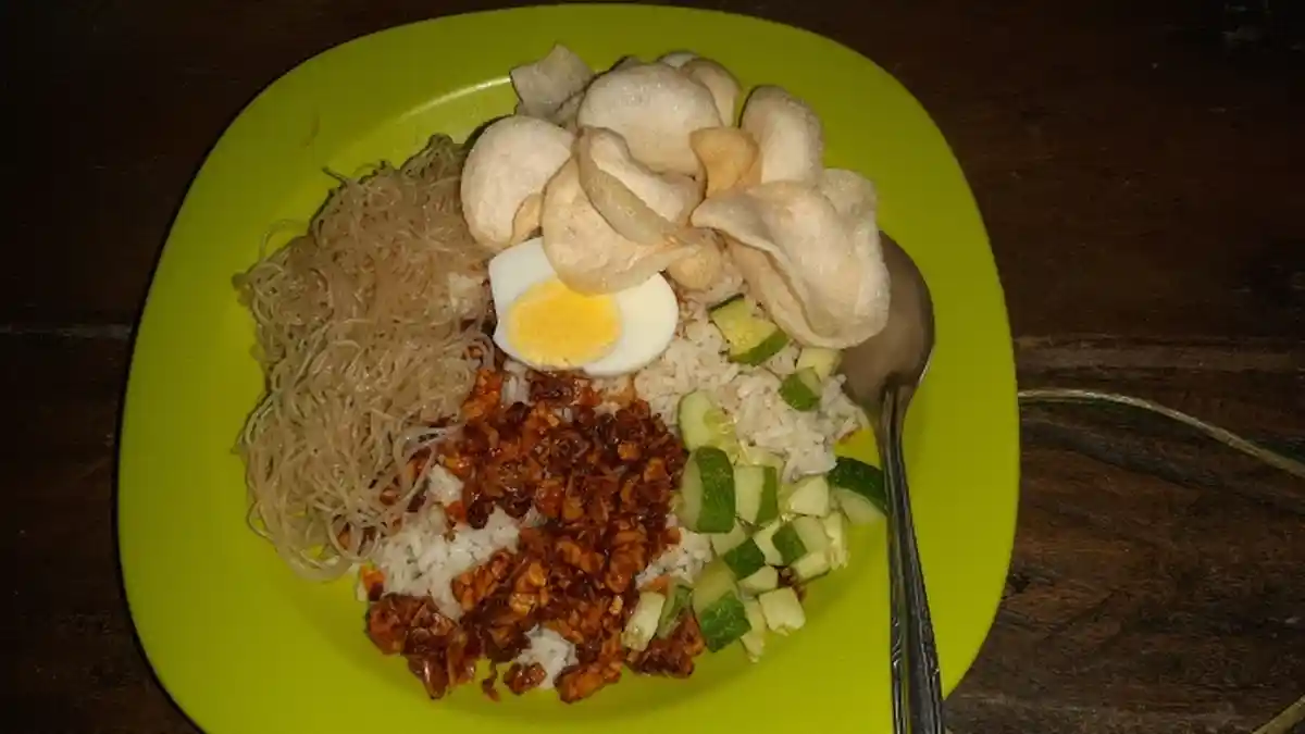 Yuk ! Makan Nasi Uduk di Rumah Makan “Sarapan Pagi”