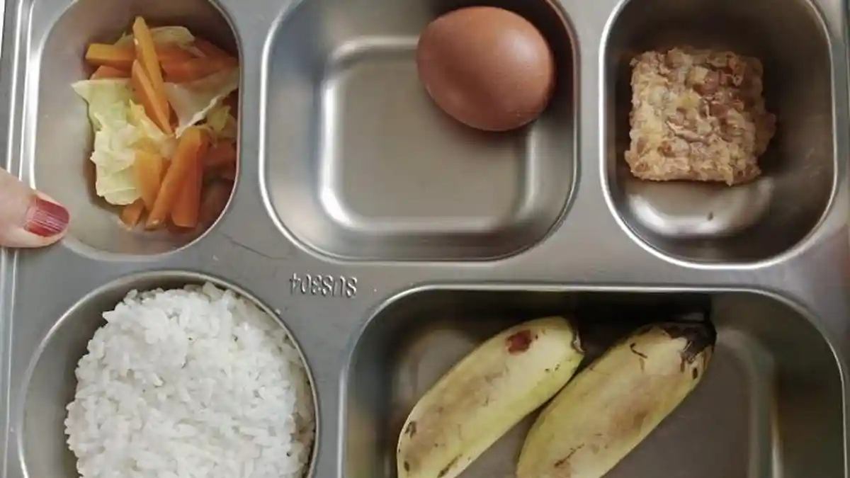 Menu Tak Menggugah Selera, MBG SMAN 6 Bontoa Maros Dikritik Warga
