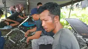 keluarga-korban-kecelakaan-bus-als.jpg