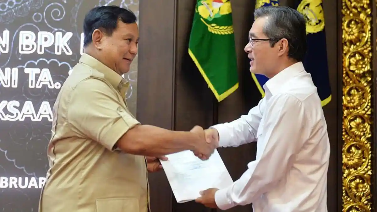 Prabowo Menteri Paling Populer dan Berkinerja Paling Baik