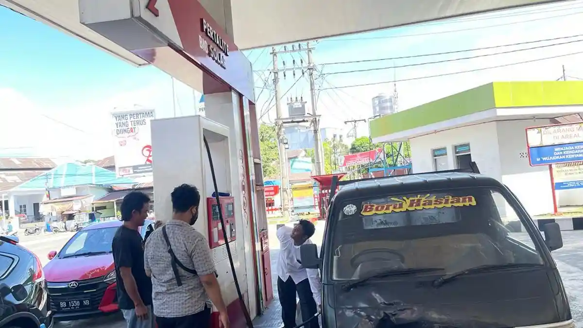 Intel Polres Sibolga Monitoring SPBU Pascakenaikan Harga BBM