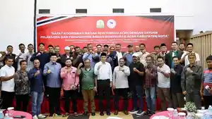 Plt-Sekda-Aceh-membuka-Rapat-Koordinasi-Badan-Reintegrasi-Aceh-BRA.jpg