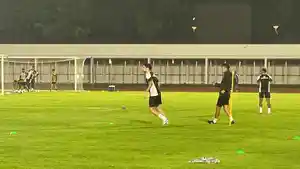 Kevin-Diks-sudah-bergabung-dalam-sesi-latihan-Timnas-Indonesia.jpg