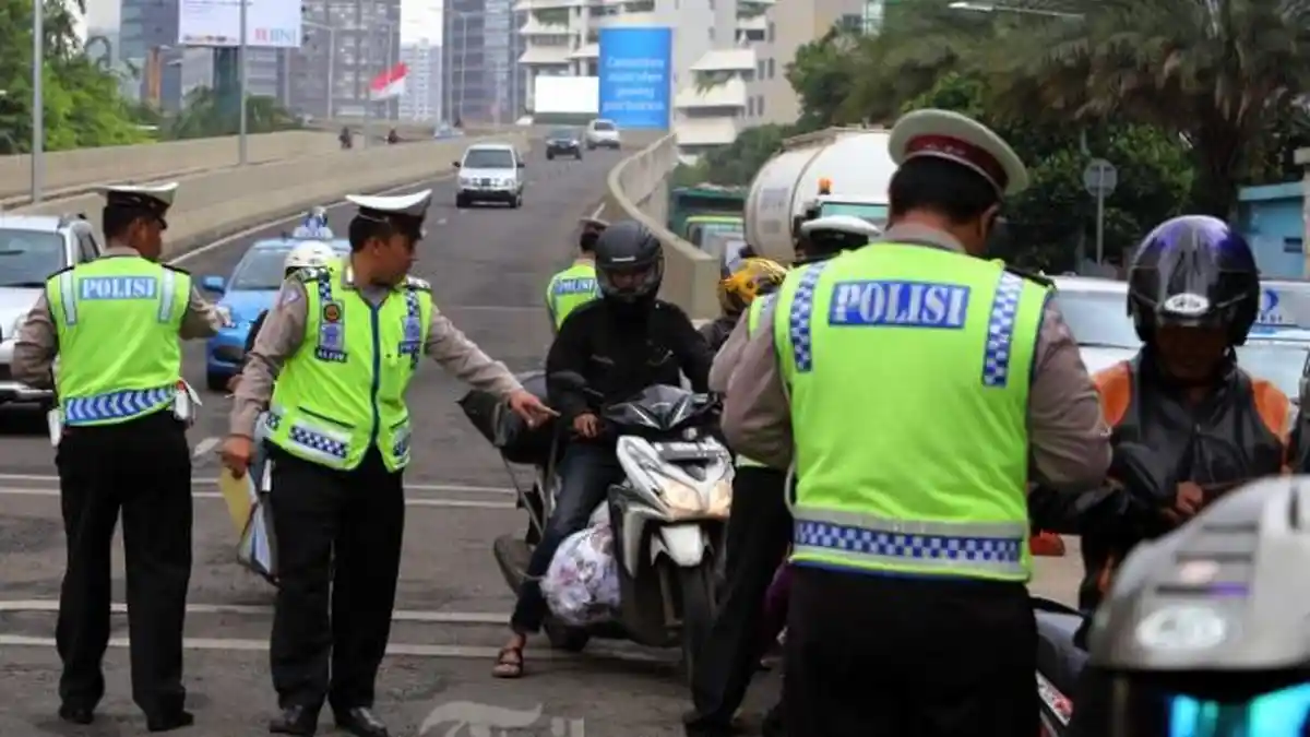 Siap-siap, Bulan Mei Ini Ada Razia STNK, Ini yang Harus Dipersiapkan ...