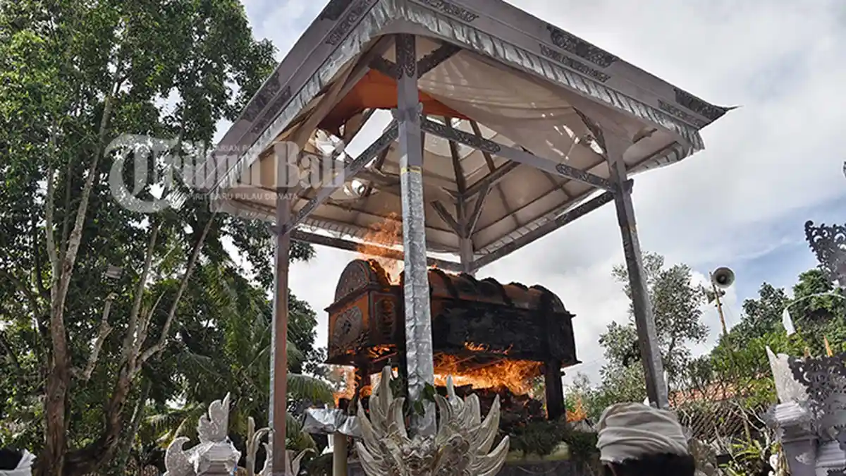 Suara Cicitan Burung Terus Menggema Sepanjang Proses Kremasi Ida Pedanda Gede Made Gunung