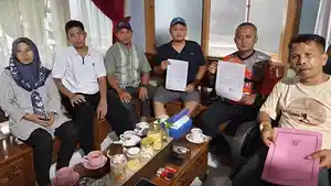 20260427_Para-korban-didampingi-tim-advokat.jpg