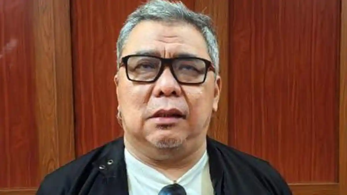 JOKOWI Dituding Masih Cawe-cawe, Sindiran Ahmad Ali: Ada Nenek-nenek Puluhan Tahun Jadi Ketua Partai