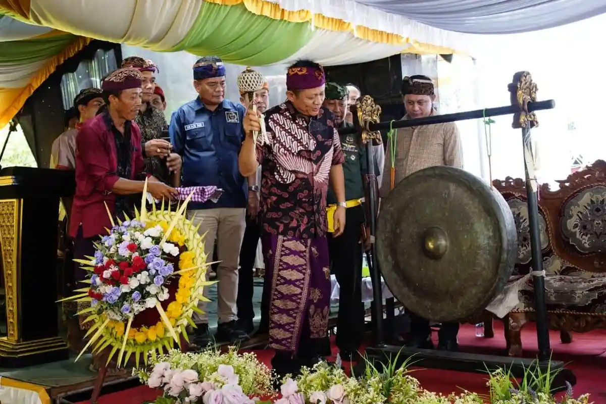 Resmikan Pura Dalem Tirta Sari, Lanosin Tegaskan Penguatan Spiritualitas & SDM Menuju Indonesia Emas