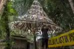 Instalasi Seni Dari Limbah Plastik