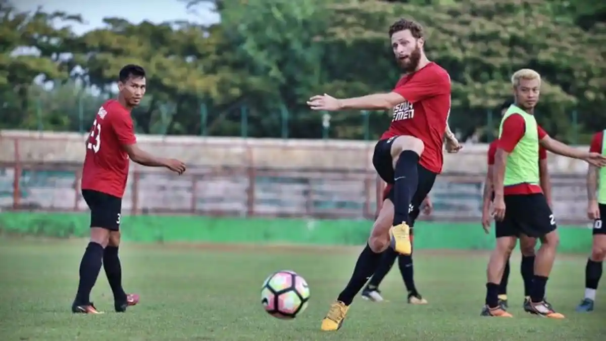 Steven Paulle Digadang-gadang Gabung Bali United