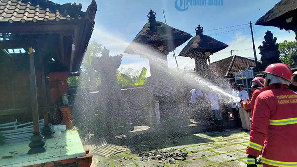 Kadek Burit Teriak Lihat Asap Mengepul, Atap Bale Piyasan Merajan Hangus Dilalap Api