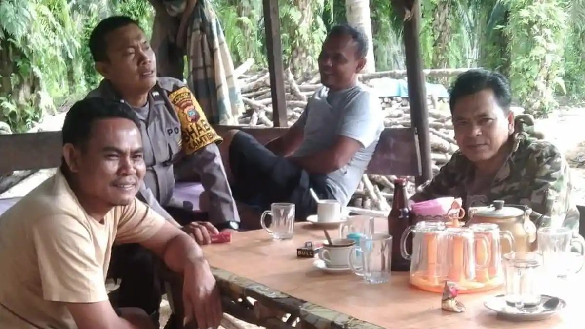 Patroli Dialogis dan Cooling System Bhabinkamtibmas Polres Palas, Ajak Warga Wujudkan Kamtibmas