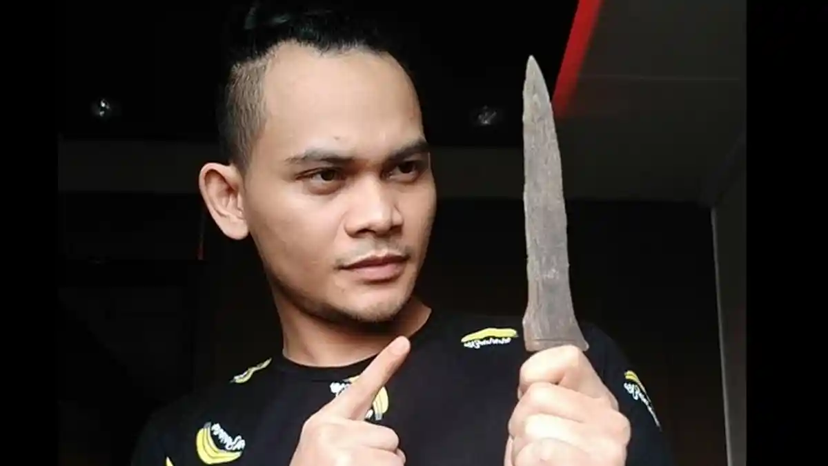 Mbah Mijan Memanas dengan Netizen, Diminta Tobat, Beri Balasan Menohok: Dukun Umat Tuhan Paling Taat