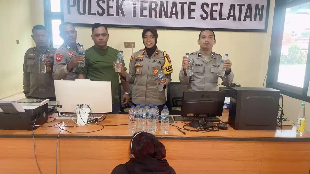 Siap Edar 30 Botol Cap Tikus, IRT Asal Manado Ditangkap Polsek Ternate Selatan