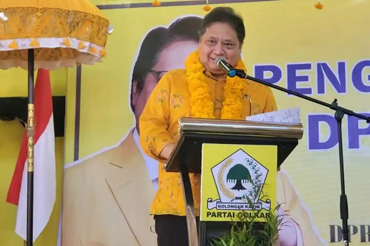 Pengamat Soroti Melesatnya Airlangga Hartarto di Survei LSI Denny JA