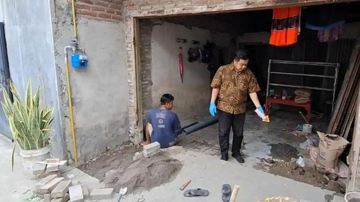 Cuma Gara-gara Pot Bunga, Warga Mojokerto Naik Pitam Pukul Pasutri Pakai Linggis sampai Sekarat