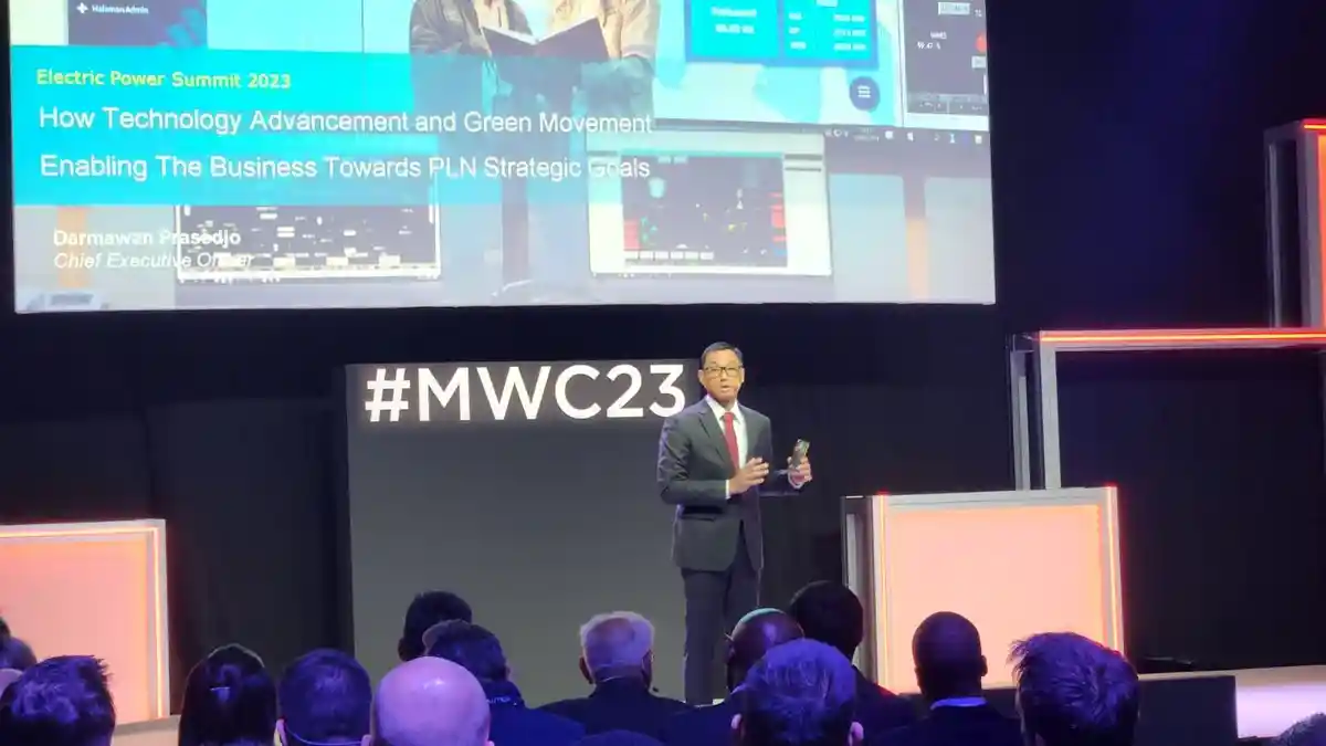 Jadi Pembicara di Ajang Mobile World Congress, Dirut PLN Ajak Kekuatan Internasional Berkolaborasi