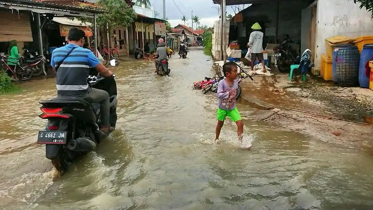 Sekolah di Jateng Terdampak Banjir dan Longsor, Disdikbud Fokus pada Keselamatan dan Pemulihan