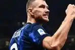 Inter-Milan-Tak-Akan-Perpanjang-Kontrak-Edin-Dzeko-Masa-Kejayaan-Dzeko-Telah-Habis.jpg