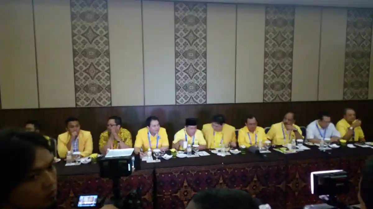 Ade Komarudin dan Airlangga Hartarto Bakal Ungkap Pandangan Munaslub