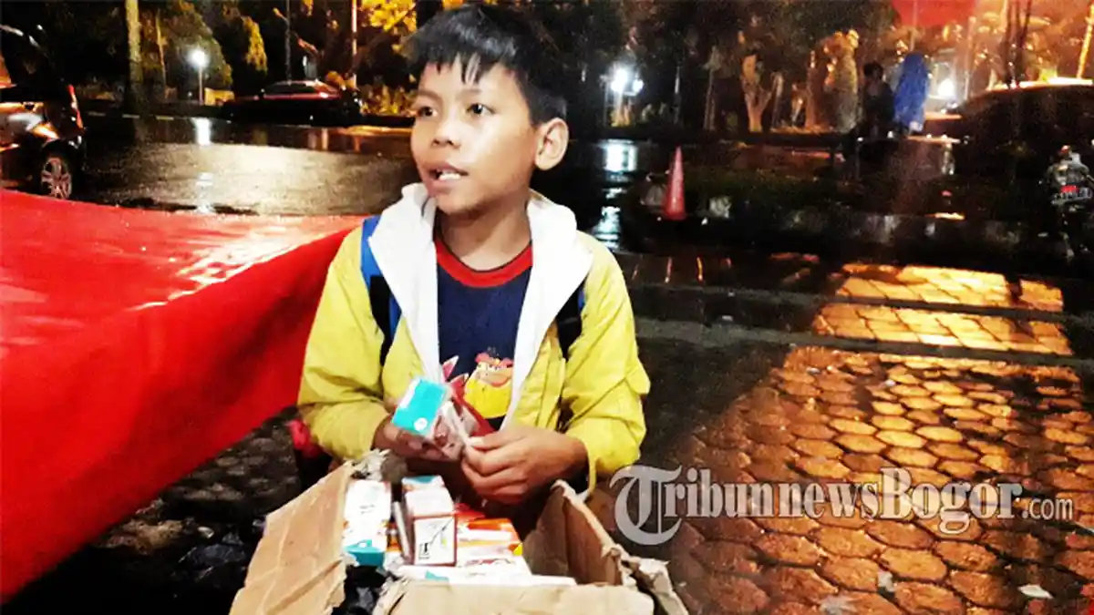 Doa Rela Kedinginan dan Tidur Tengah Malam Demi Bantu Ayah, Kisahnya Bikin Haru