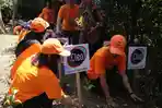 Tanobel Tanam Bibit Pohon di Ecowisata Mangrove, Surabaya