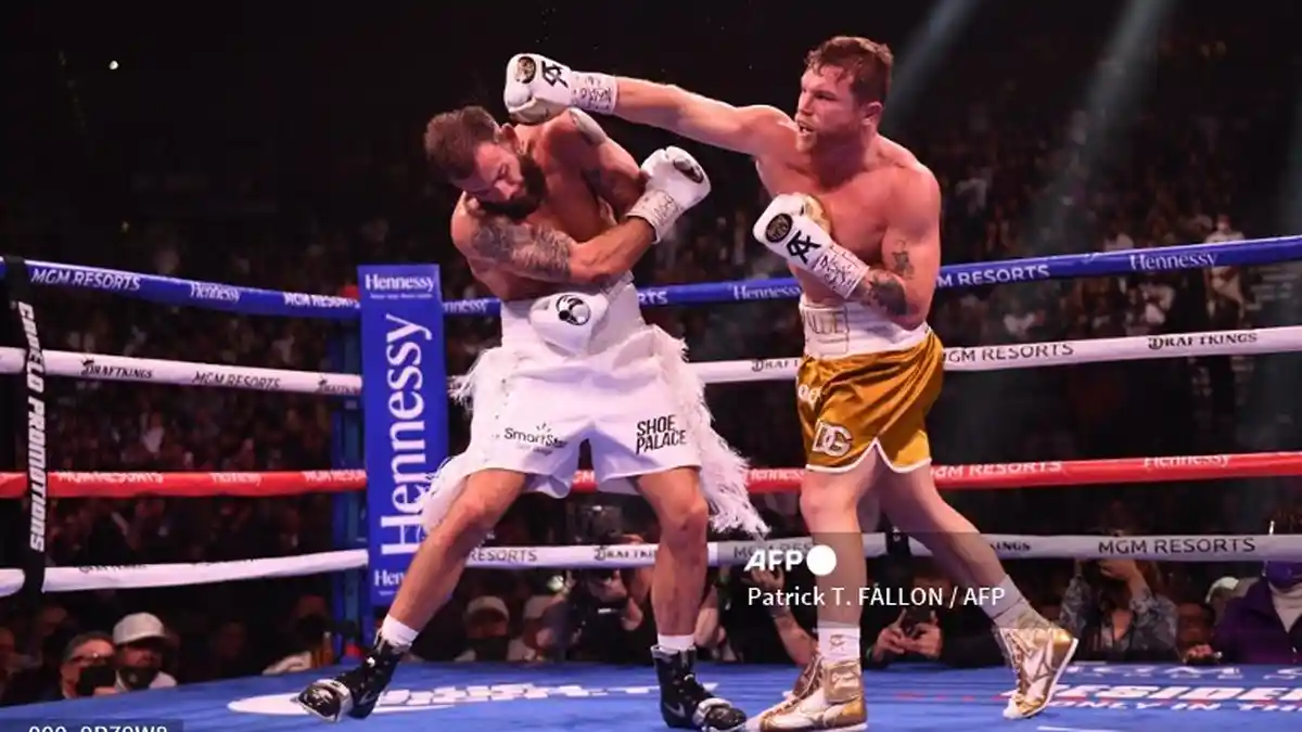 4 Calon Lawan Canelo Alvarez Setelah Caleb Plant
